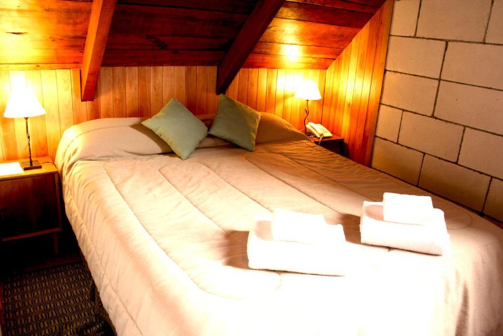 Wesley Hosteria Boutique San Martin de los Andes Room photo